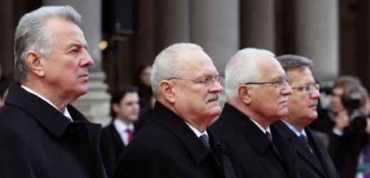 Zleva Pál Schmitt, Ivan Gašparovič, Václav Klaus a Bronislaw Komorowski.