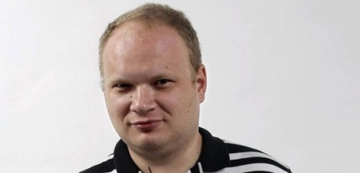 Oleg Kašin z listu Kommersant leží v těžkém stavu po napadení útočníky.