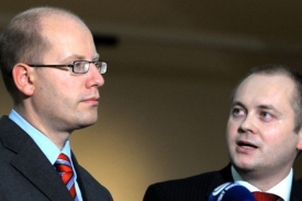 Sobotka (vlevo) i Hašek jsou vlivní členové jihomoravské sociální demokracie.
