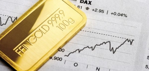 Zlato neustále šplhá vzhůru na komoditních trzích.