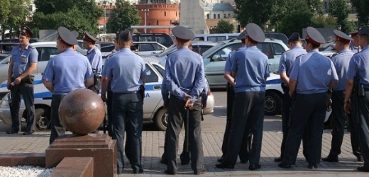 Ruští strážci pořádku mají vzhledem k dokázaným případům korupce, mučení podezřelých a dalších zločinů špatnou pověst. (Ilustrační foto)