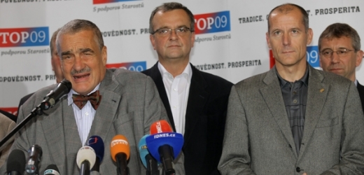 Volby do Poslanecké sněmovny by na počátku listopadu vyhrála ČSSD před druhou TOP 09 (ilustrační foto).