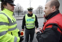 Dopravní policisté v akci (ilustrační foto).