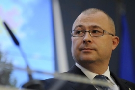 Náměstek ministra financí Martin Barták je teď kvůli případu na neplacené dovolené.