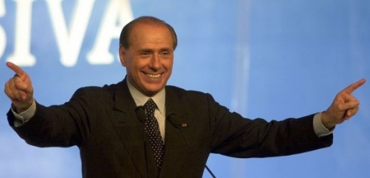 Silvio Berlusconi rezignaci zřejmě ustojí stejně jako další eskapády.