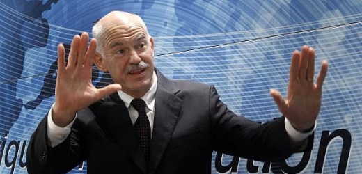 Řeckému premiérovi Jorgosi Papandreovi se boj se zadlužením nedaří. 