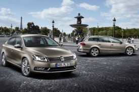 Na trhu se objeví zároveň luimuzína i kombík, který VW nazývá Variant.