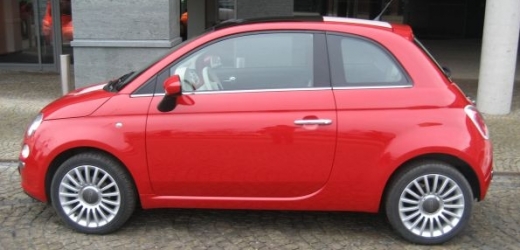 Malý Fiat 500 bude pomáhat automobilce dobýt americký trh.