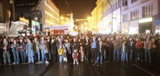Snímek z minulého roku, kdy Češi slavili 20. výročí revoluce.