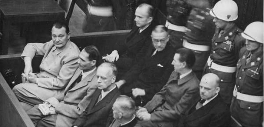 Část obžalovaných v hlavním Norimberském procesu.
