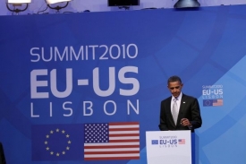 Prezident Barack Obama hovoří o strategii vůči Afghánistánu na summitu NATO v Lisabonu.