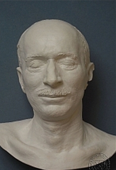 Posmrtná maska Edvarda Beneše.