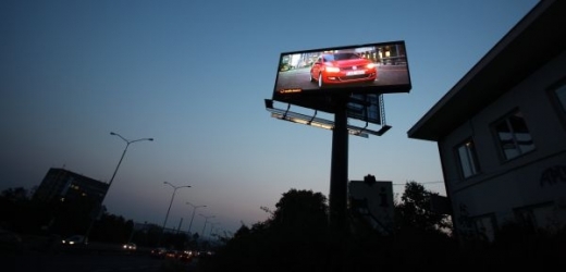 Billboardy postupně zmizí od dálnic a silnic.