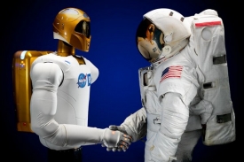 Na palubě Discovery bude i humanoidní robot Robonaut 2.