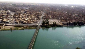 Řeka Tigrid v Mosulu na severu Iráku.