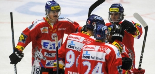 Hokejisté Pardubic se pod širým nebem utkají s Kometou Brno.