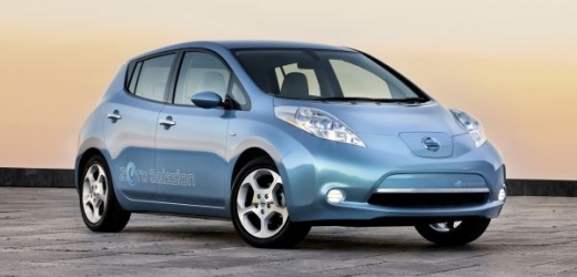 Evropským Autem roku se stal elektromobil Nissan Leaf.