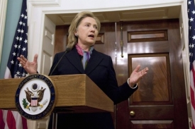 Podle Hillary Clintonové čerpají teroristé peníze zejména ze států Zálivu.