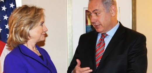 Hillary Clintonová a Benjamin Netanjahu.