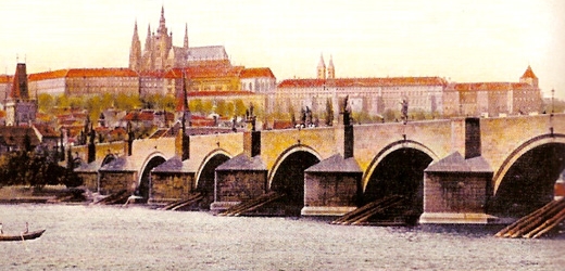 Pražské hotely v nejrůznějších částech města se staly útočištěm zkrachovalého velkostatkáře Josefa Novotného z Drast u Prahy.