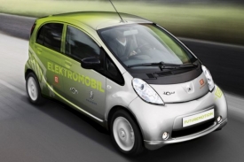 Elektromobil Peugeot iOn bude brzy jezdit v barvách ČEZ.