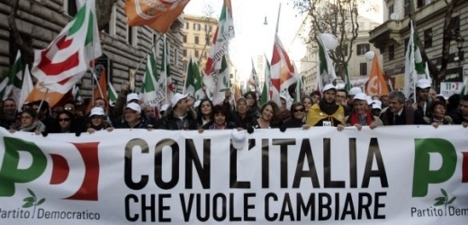 S Itálií, která chce změnu, hlásal jeden z transparentů.