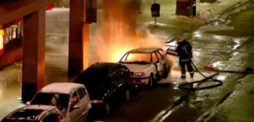 Stockholmem v sobotu otřásly brzy po sobě dvě exploze.