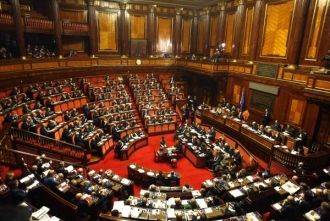 Hlasování o důvěře Berlusconimu v senátu.