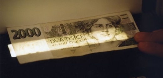 Ženě se na domácí inkoustové tiskárně dařilo vyrábět kvalitní bankovky (ilustrační foto).
