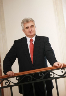 Nový šéf Senátu Milan Štěch si vybírá své rádce a pomocníky.