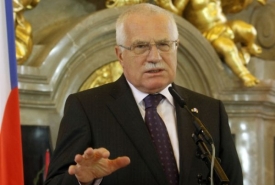 Prezident Václav Klaus se v roce 2011 bude cítit osamělý.