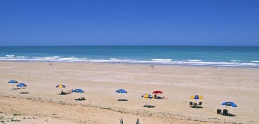 Cable Beach v západní Austrálii.