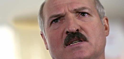 Alexandr Lukašenko se může radovat z vítězství ve volbách.