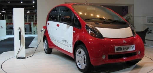 Srovnávací test podstoupil elekromobil Mitsubishi i-MIEV.