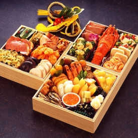 Tradiční japonské novoroční jídlo.