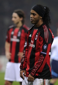 Ronaldinho už je dávno za svým vrcholem. Z AC Milán odejde na 99 %.