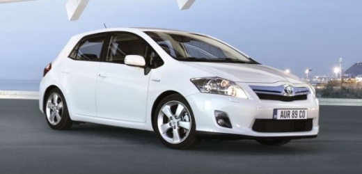 Toyota Auris HSD by měl být jedním z modelů, jímž Toyota chce napravit svou pošramocenou pověst.