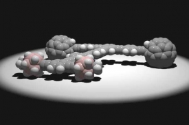 Zadní kola nanoauta jsou sestavena ze 60 atomů uhlíku, přední jsou menší.