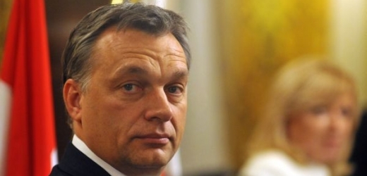 Podle premiéra Orbána tento zákon neobsahuje nic, co by bylo v rozporu s platnými pravidly regulace médií v Evropské Unii.