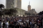 Několik stovek egyptských křesťanů protestuje před budovou ministerstva zahraničí a věží, v níž sídlí místní televizní stanice. 