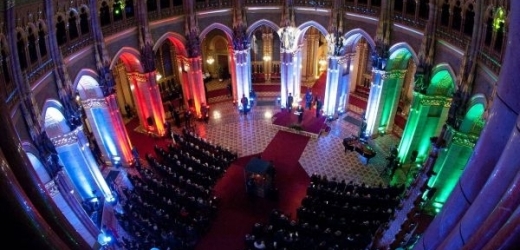Slavnostní ceremoniál proběhl v budapešťském parlamentu.