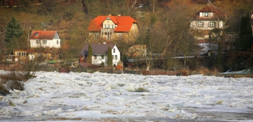 Jednou z povodněmi ohrožených řek je i Berounka (ilustrační foto).