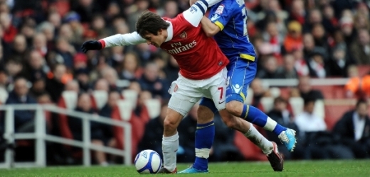 Tomáš Rosický jako kapitán Arsenal k postup nedovedl.