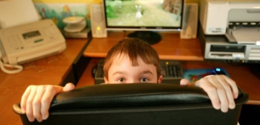 Rodiče mnohdy ani netuší, co všechno mohou jejich děti na internetu vidět.