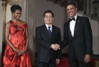 Rovný s rovným. Čínský prezident v Bílém domě (leden 2010).