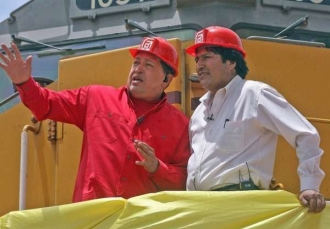 Dva levicoví přátelé, Chávez a Morales (vpravo).