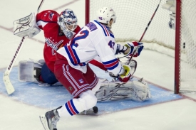 Rozhodující trefu NY Rangers obstaral Arťom Anisimov.