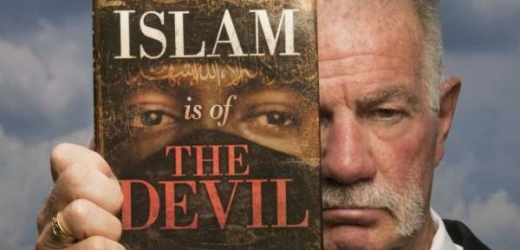 Podle pastora Jonese je islám dílo ďábla.