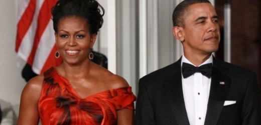 Michelle Obamová v šatech od britského návrháře Alexandra McQueena.