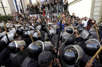 Protesty před syndykátem novinářů v Káhiře.
